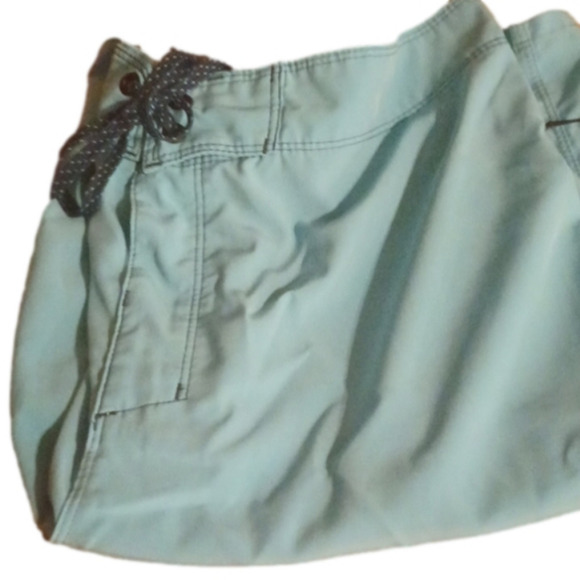 Hurley men's  buckle board type shorts/ swim. Size  31. Summertime!! - Picture 9 of 9